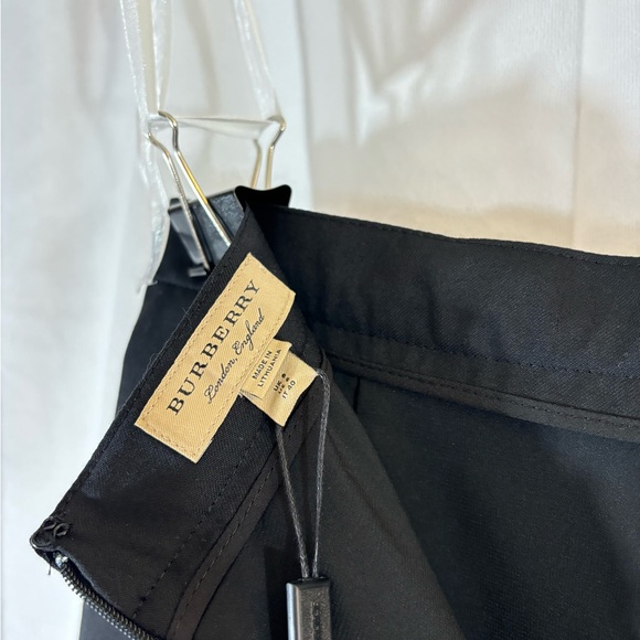 Burberry London, Black Wool Pencil Skirt, Sz. 2, NWT - Picture 4 of 9